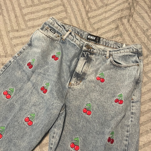 MINGA LONDON CHERRY EMBROIDERED JEANS - Picture 2 of 3